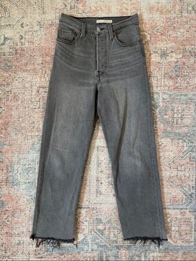 Levi’s Ribcage Straight Ankle Women’s Jeans in Washed Gray Size 25